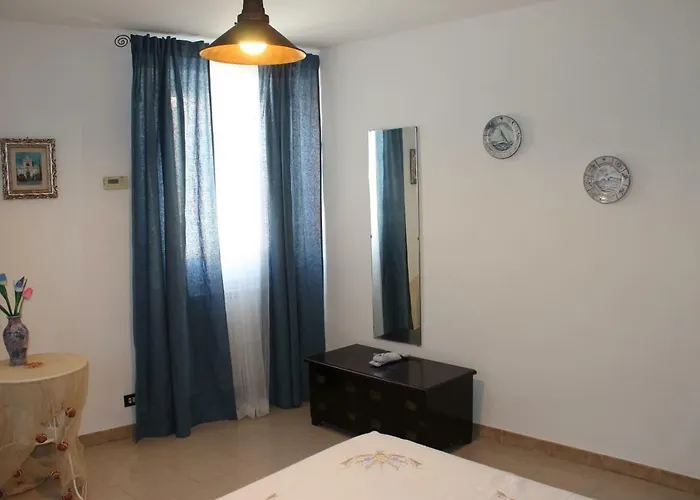 Capitan Nemo-golfo Dei Poeti * La Spezia